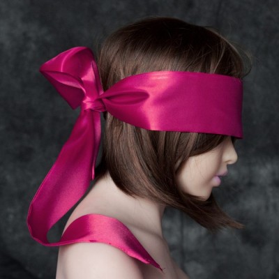 Rose Blindfold Satin Look